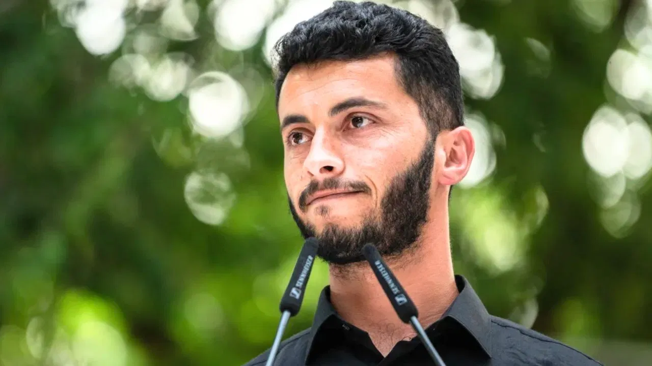 ऑस्कर विजेत्या दिग्दर्शकांच्या घरावर इस्रायली सैन्याने छापा टाकला, पत्नीची चौकशी, काका ताब्यात