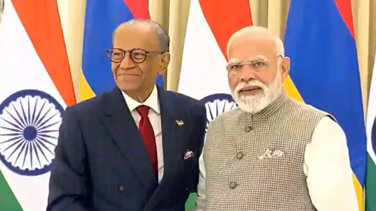 PM Modi Welcomes Mauritius Prime Minister Pravind Jugnauth in Varanasi