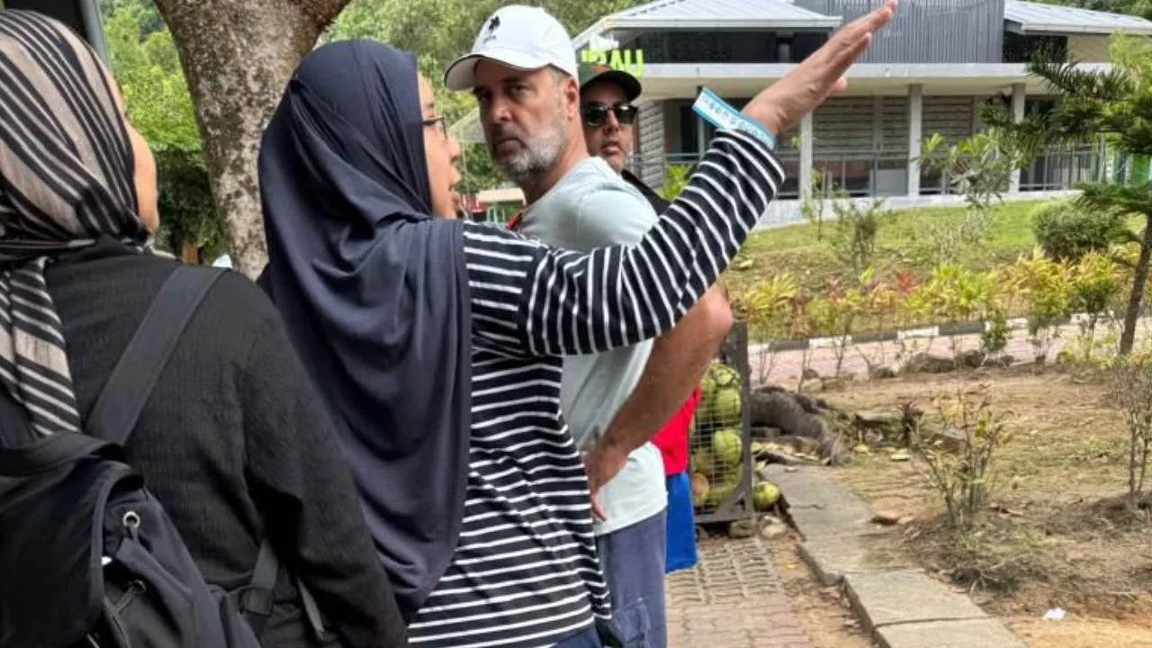 ‘After Bihar Tour, Rahul Heads to Malaysia’, BJP Shares Photo to Target Him