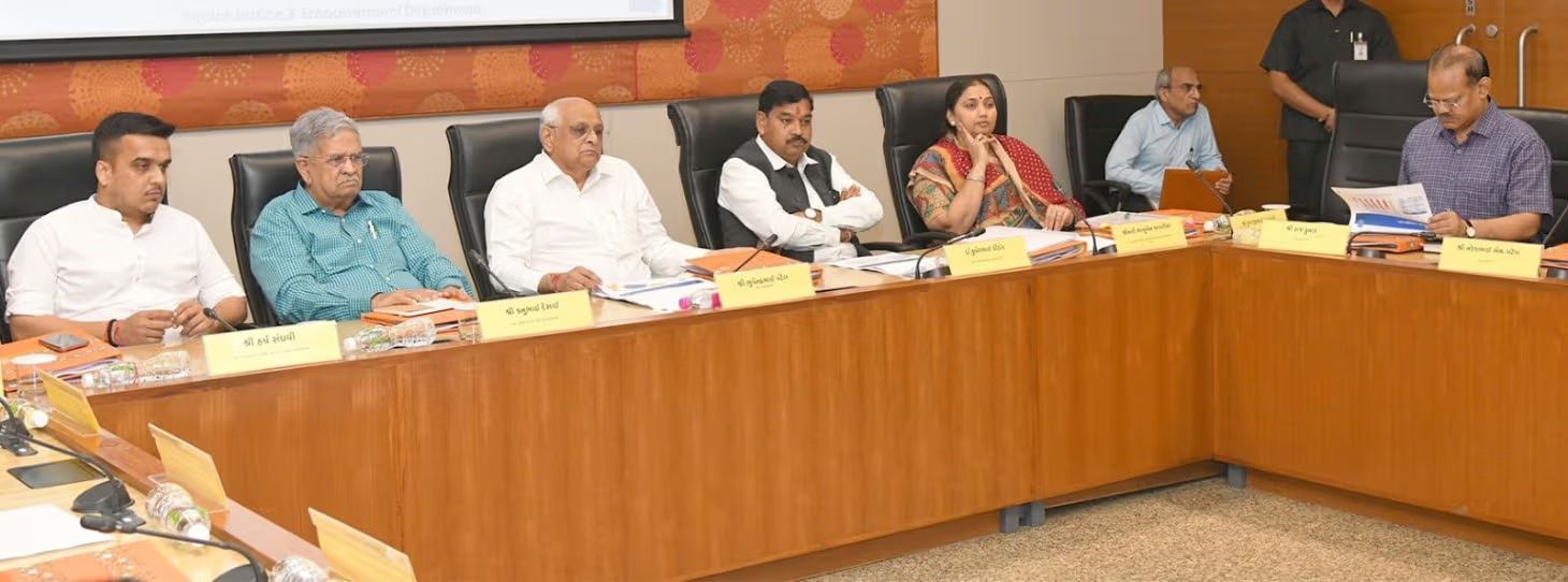 Gujarat Cabinet Expansion Tomorrow: 10 Ministers Face Ouster! New Faces to Get Calls Tonight