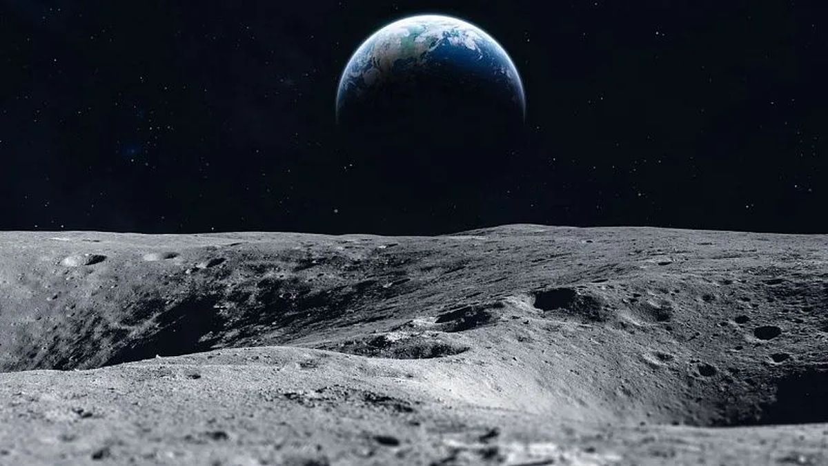 Lunar Mystery Solved: Why Moon’s Far Side Soil is Exceptionally Sticky