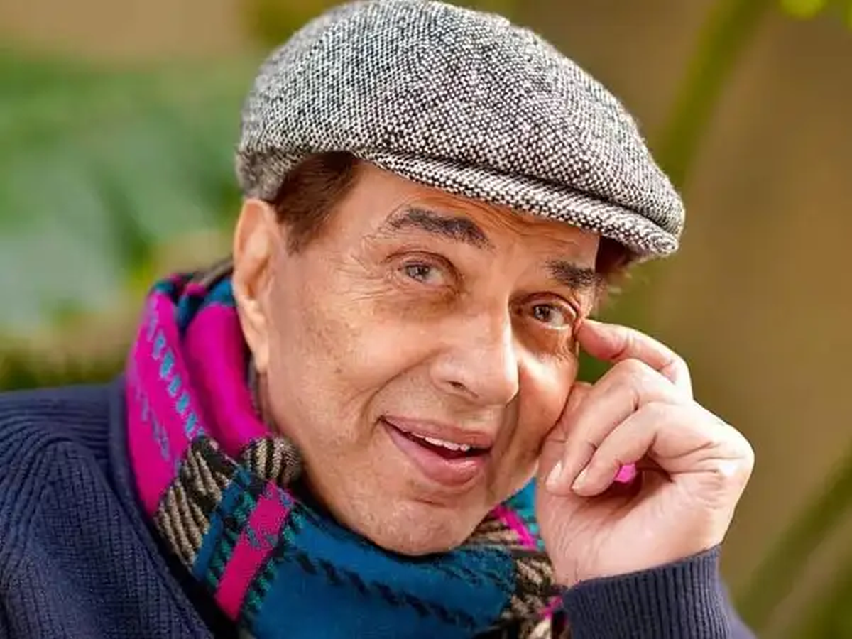 Legendary Actor Dharmendra Passes Away at 89 Following Long Illness