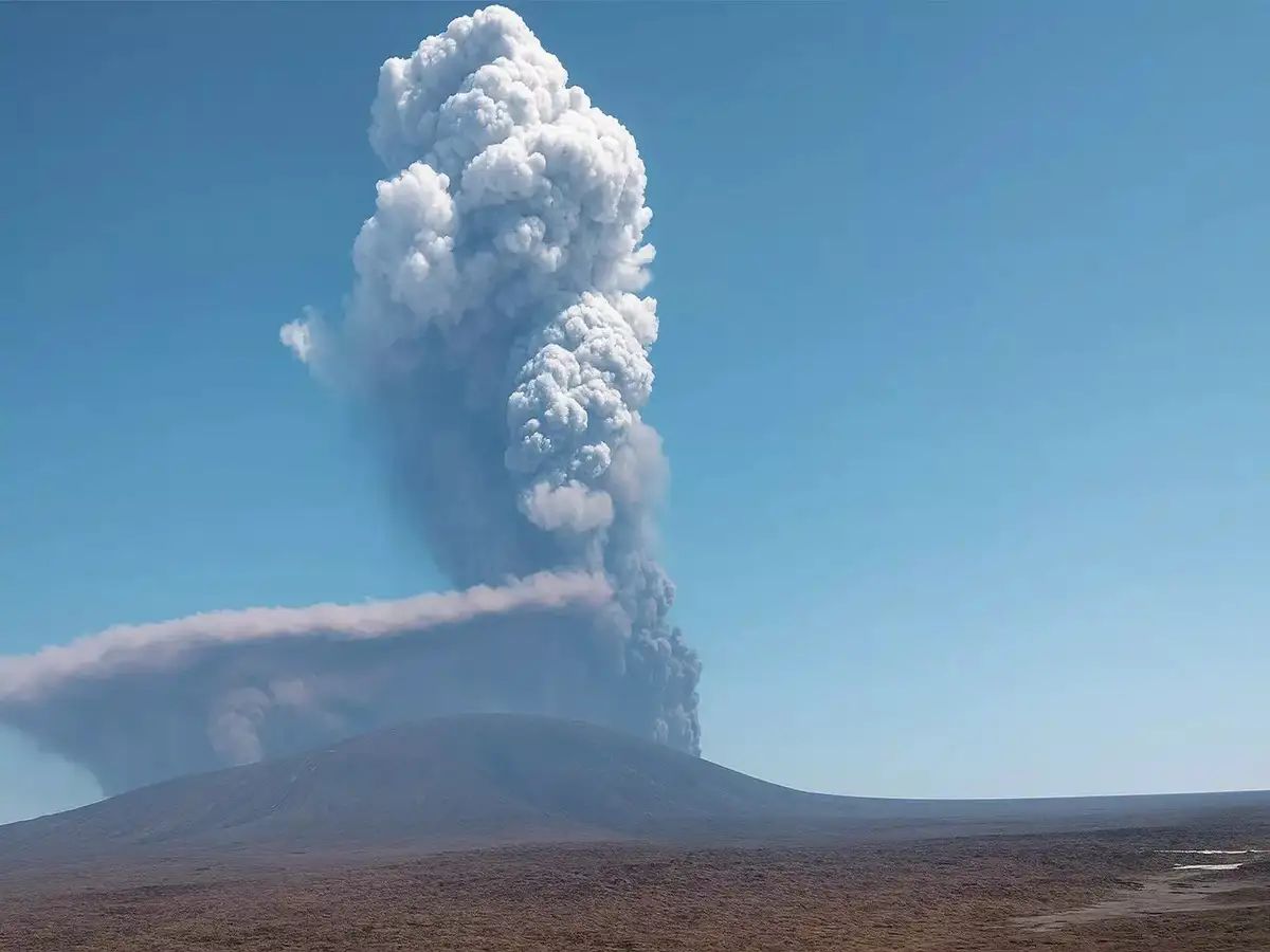 Ethiopia Volcano Eruption: Ash Cloud Danger, DGCA Issues Strict Warning for Airlines