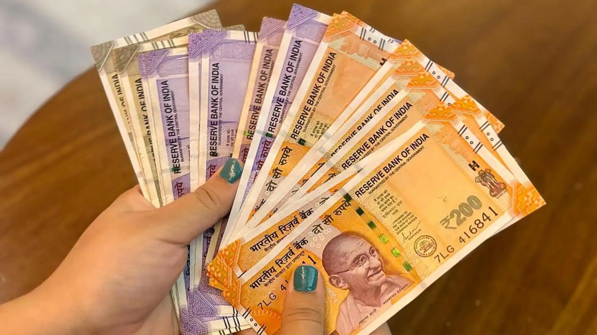 Rupee Jumps to 89.45 Against Dollar, Powered by Foreign Investment and RBI Support