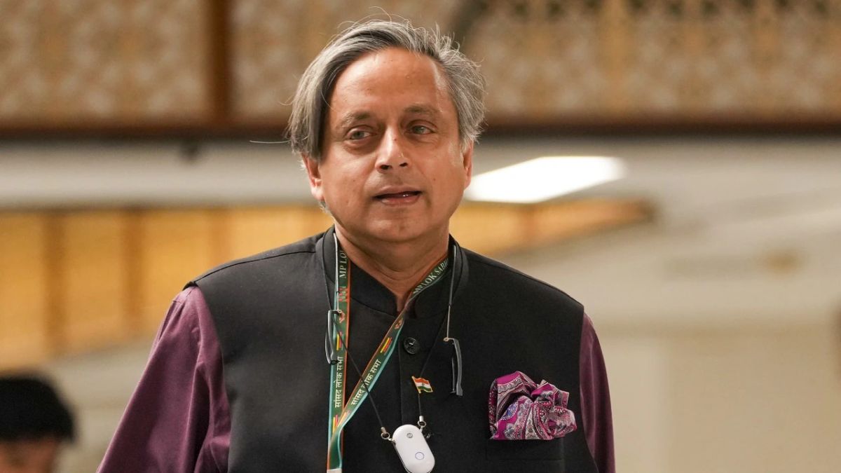 ‘I Would Also Use It If…’, Shashi Tharoor’s Major Statement on the Sanchar Saathi App