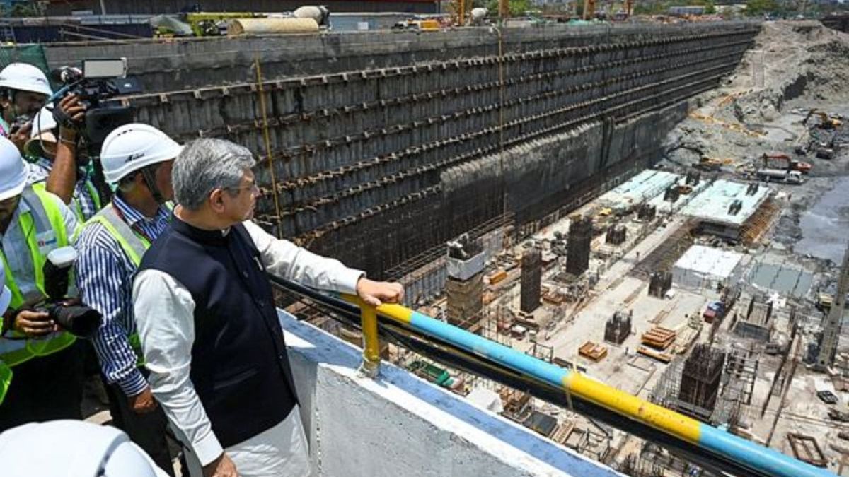 ‘पहली बुलेट ट्रेन 15 अगस्त, 2027 को दौड़ेगी’: रेल मंत्री अश्विनी वैष्णव ने मुंबई-अहमदाबाद हाई स्पीड रेल कॉरिडोर पर दिया बड़ा अपडेट