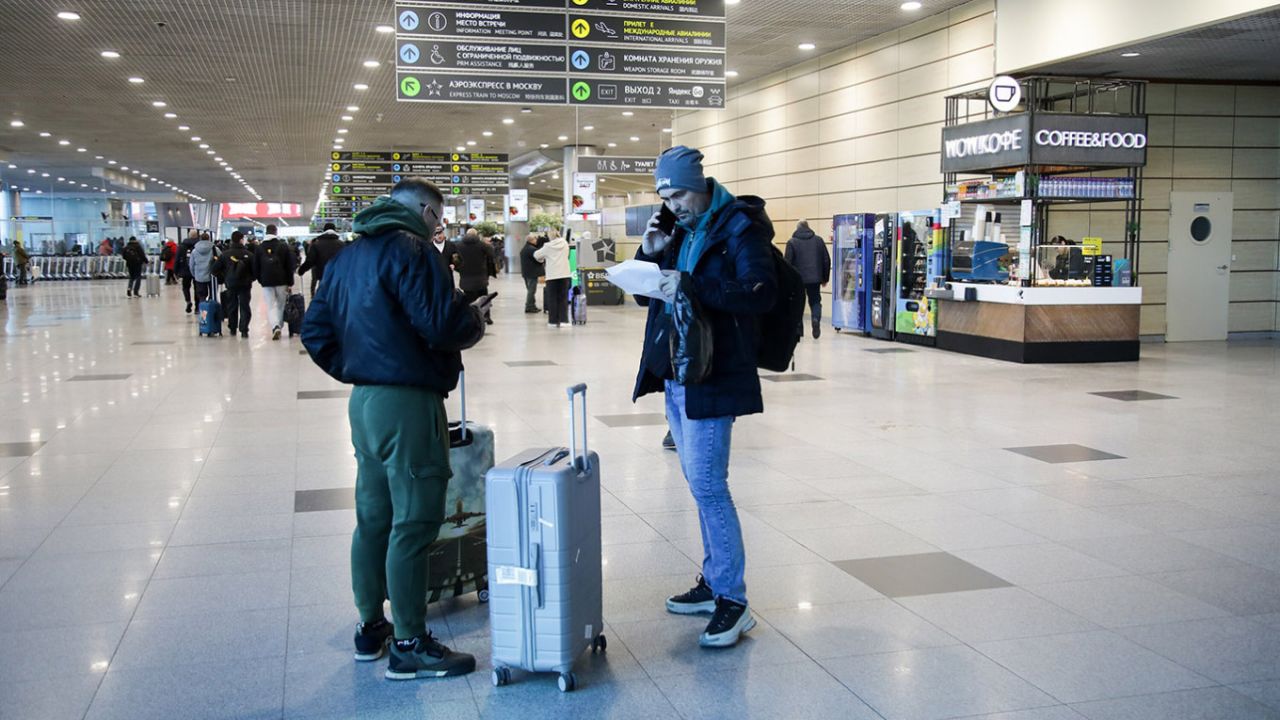 Dozens of Israelis Questioned and Held Briefly at Moscow Airport
