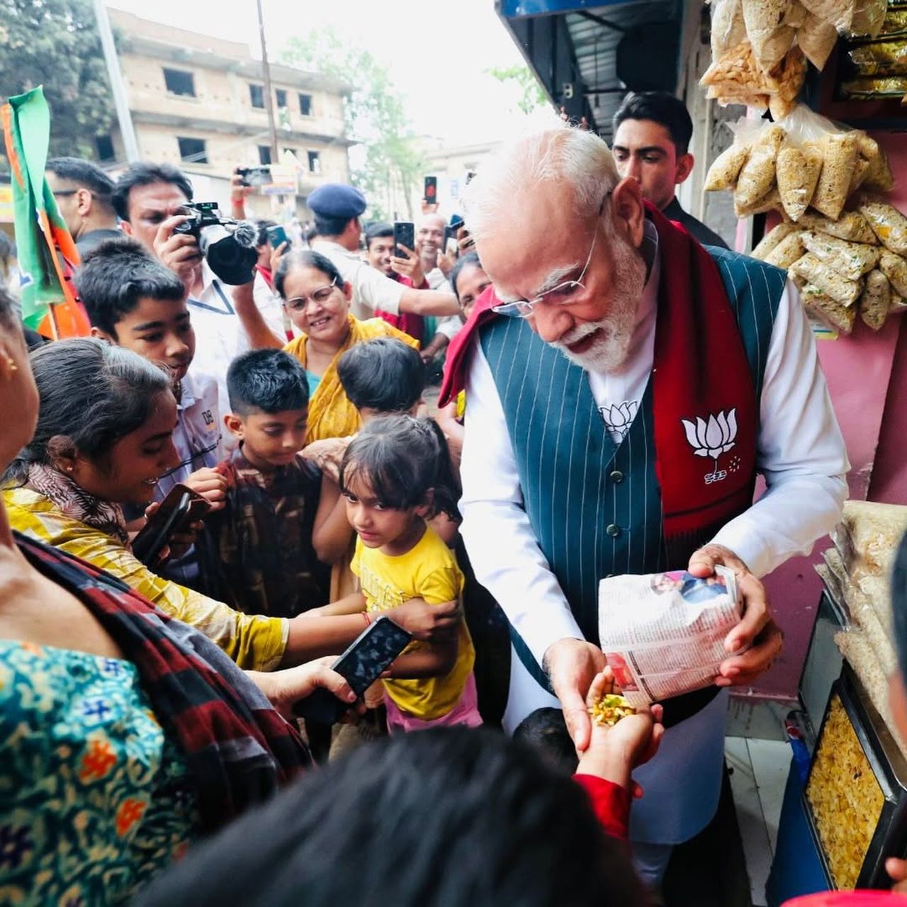 Jhalmuri Trends on Google After PM Modi’s Visit; Hits 22-Year Search High