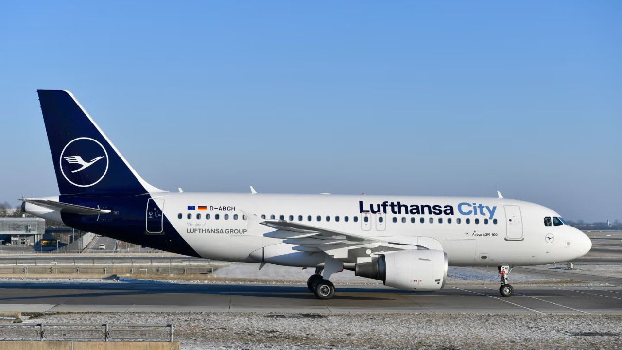 Lufthansa cancels 20,000 flights as soaring jet fuel costs squeeze its summer schedule