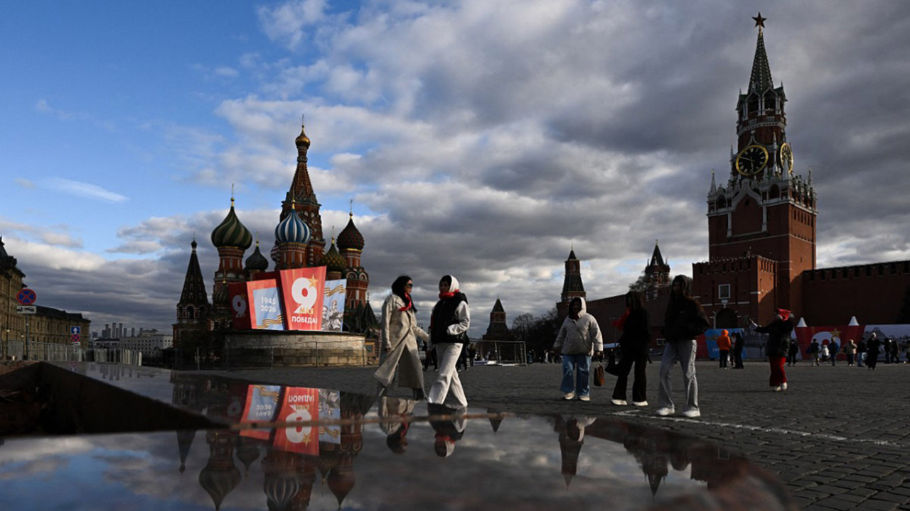 Mobile Internet Outages Reported in Moscow and St. Petersburg Before Victory Day