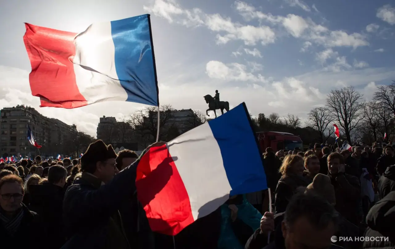 France Declares Its Own Security Strategy Independent of the United States