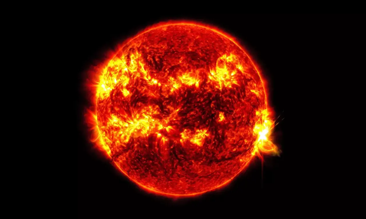 First M-Class Solar Flare in a Week Erupts on the Earth-Facing Side of the Sun