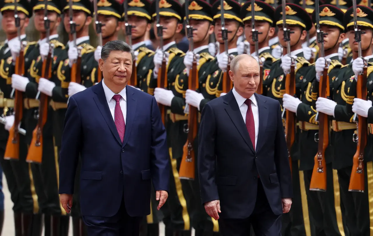 Putin Welcomed With Ceremonial Cannon Salutes at China’s Most Iconic Square
