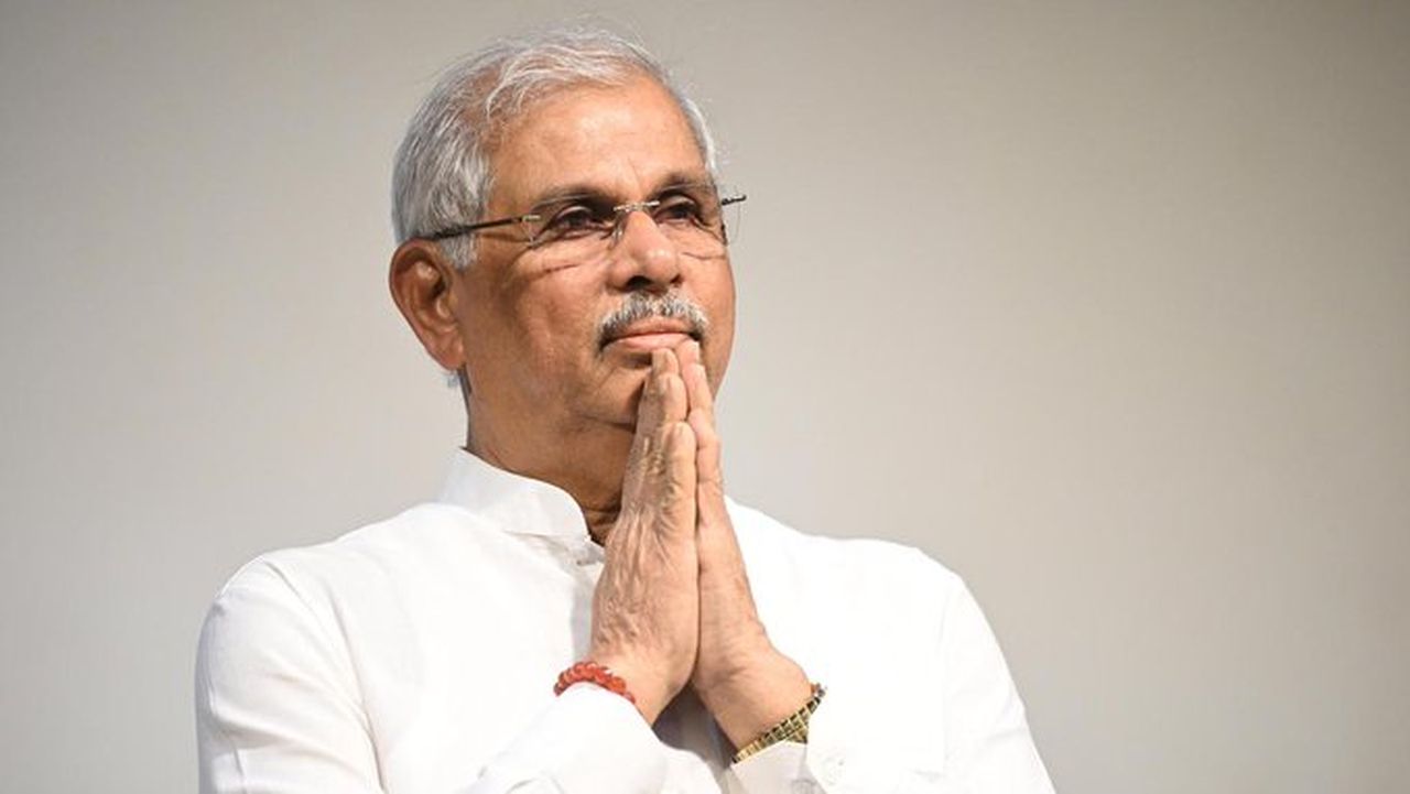 Tamil Nadu Governor Trims Convoy Vehicles