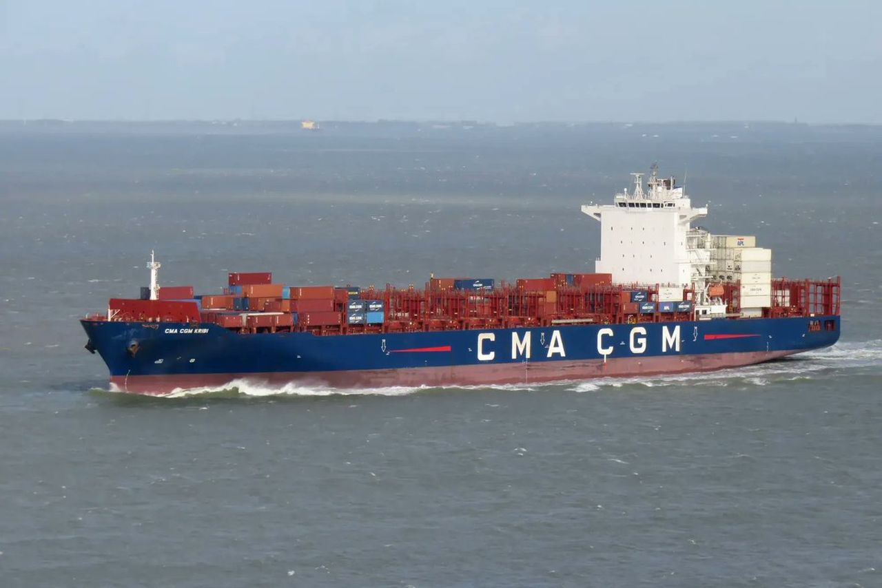 Cargo Ship CGM San Antonio Struck by Ground-Fired Missile in the Middle East, Crew Members Hurt