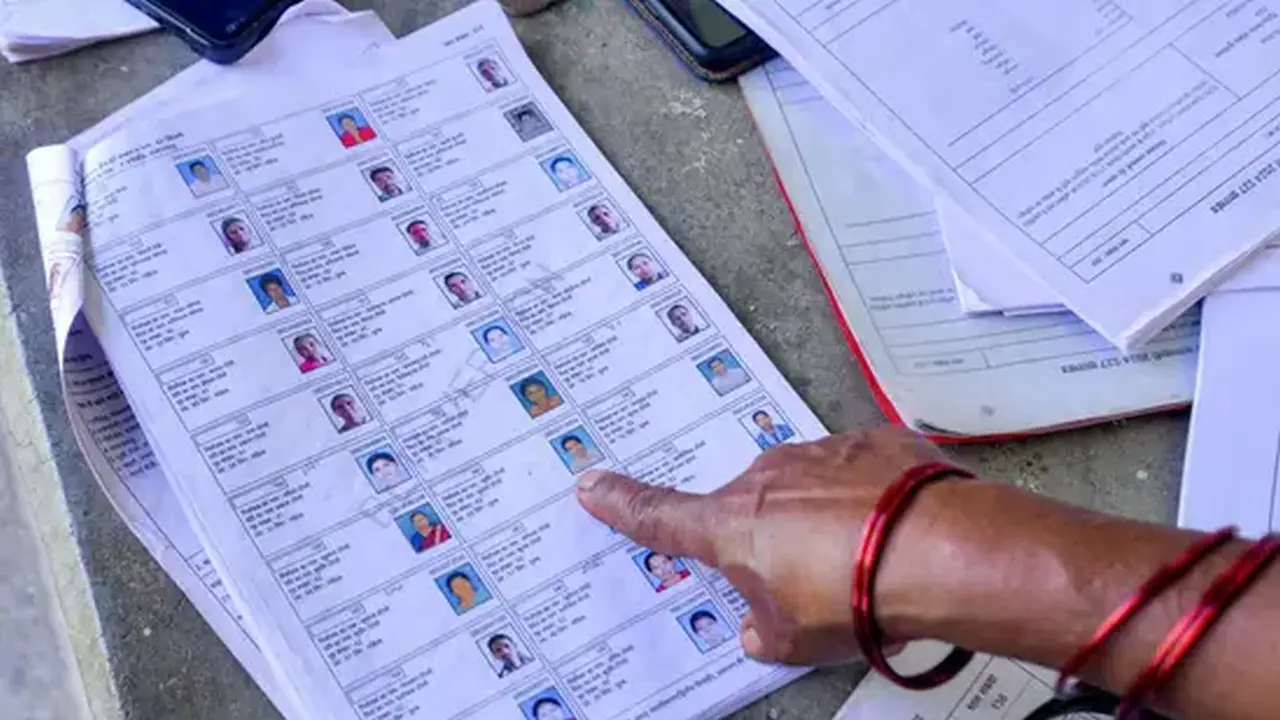 Missing From the SIR Electoral Roll Does Not Strip You of Citizenship : Supreme Court