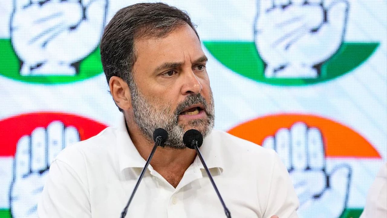 Rahul Gandhi Hits Out at Modi Government Over Fuel Price Hike, Calls ₹3 Shock Just the Beginning of a Longer ‘Recovery’