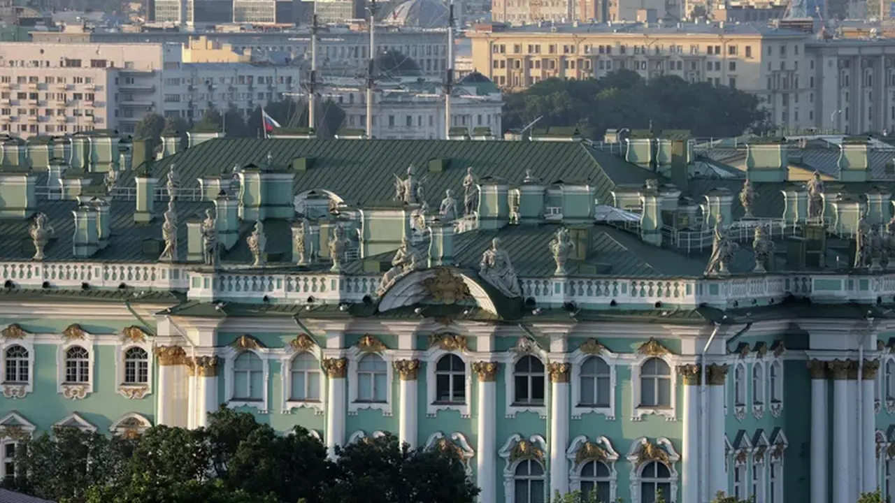 Ukraine’s Drone Strike on St. Petersburg Was Militarily Pointless, Says British Analyst