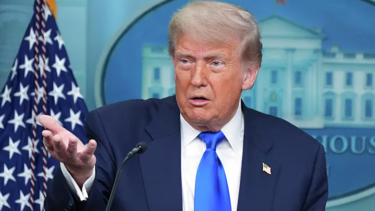Trump Says Washington Has Full Capability to Massively Escalate Conflict with Iran