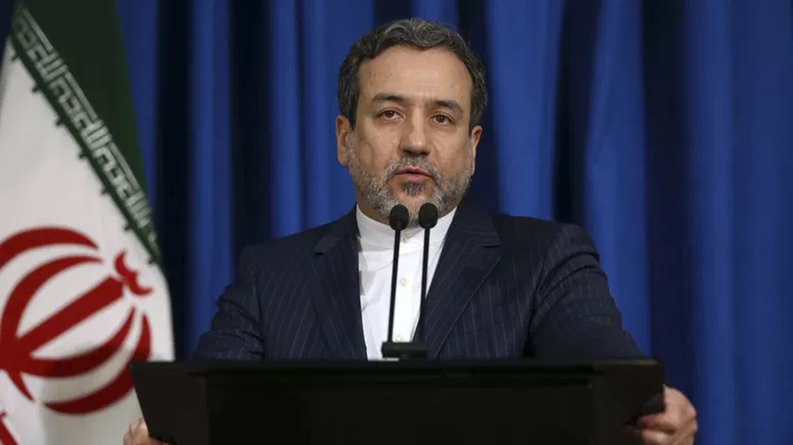 Iran Open to US Talks but Ready for New War, Araghchi Warns