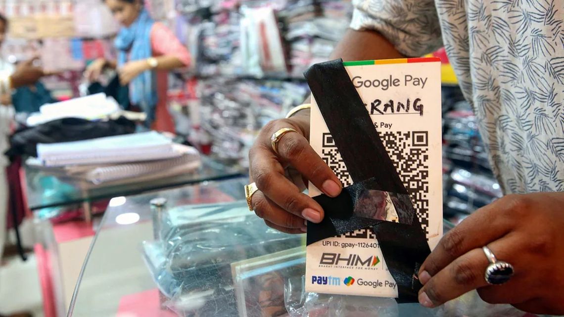 Supreme Court Won’t Halt UPI MDR but Asks Centre to Explain the Charge