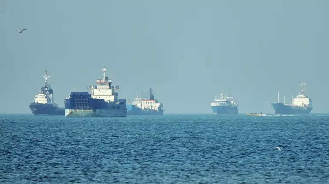 Iran and Oman Agree on Safe Routes Through Strait of Hormuz