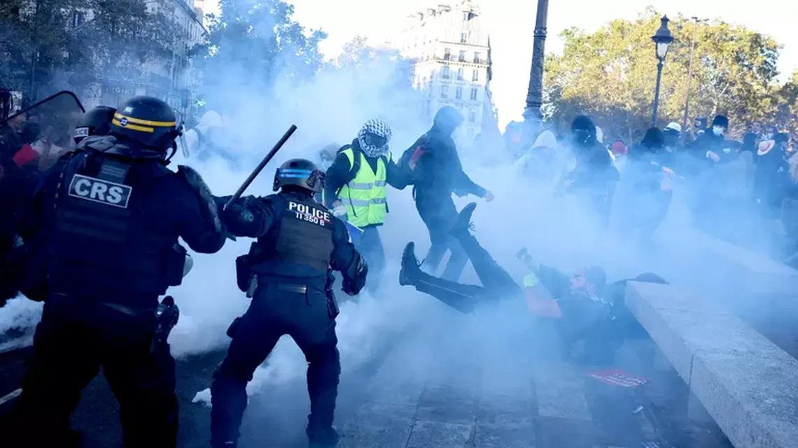 France Detains Over 1,400 People During Weekend Protests Across the Country